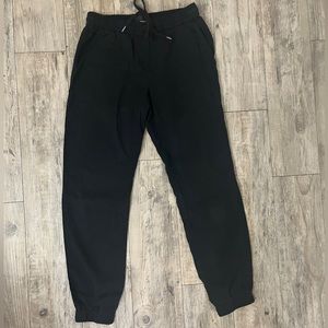 Aritzia Wilfred Free Black Jogger Pants